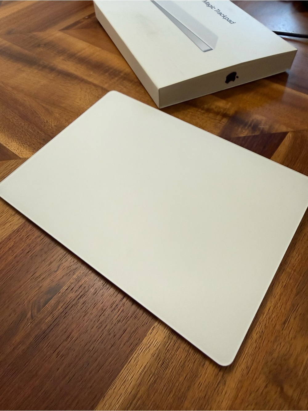Apple Magic Trackpad - Picture 2 of 5